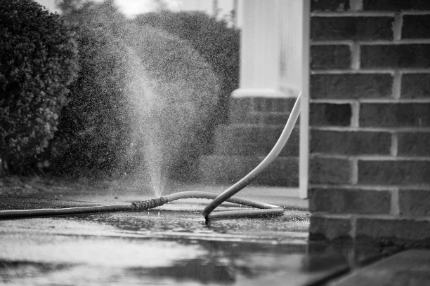 How to fix a leaking garden hose